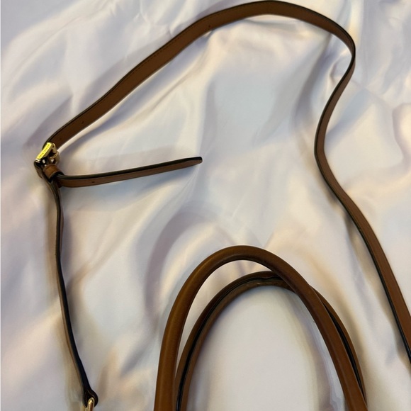 Michael Kors Quilted Tan Handbag tote medium cross body bag - Picture 4 of 10